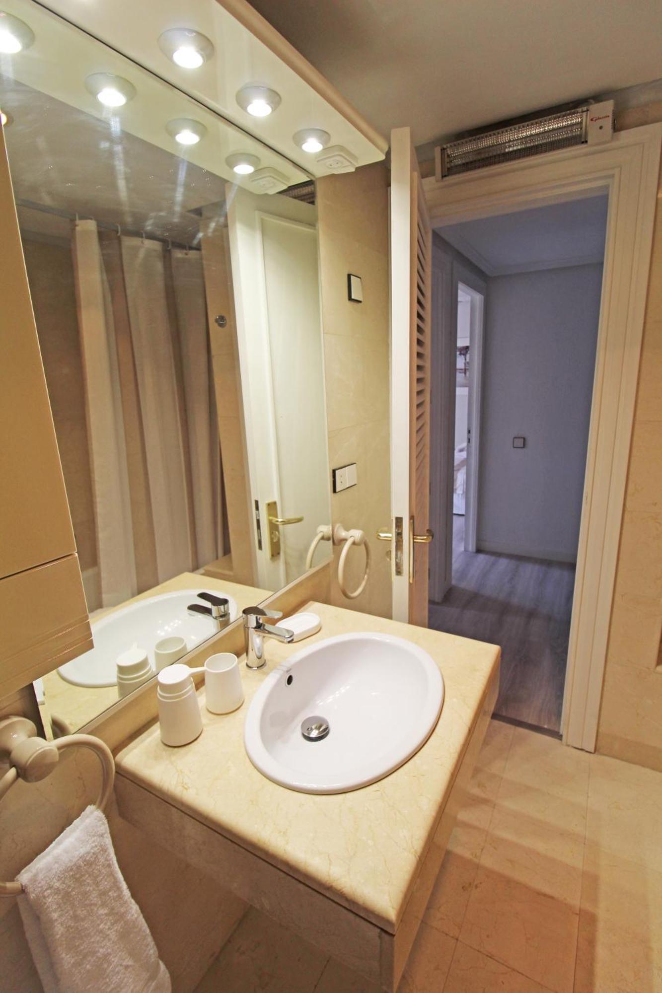 Castle Views. Terrace. Design Style. Ac. Wifi. Refurbished. Supercentric. Apartment Alicante Ngoại thất bức ảnh